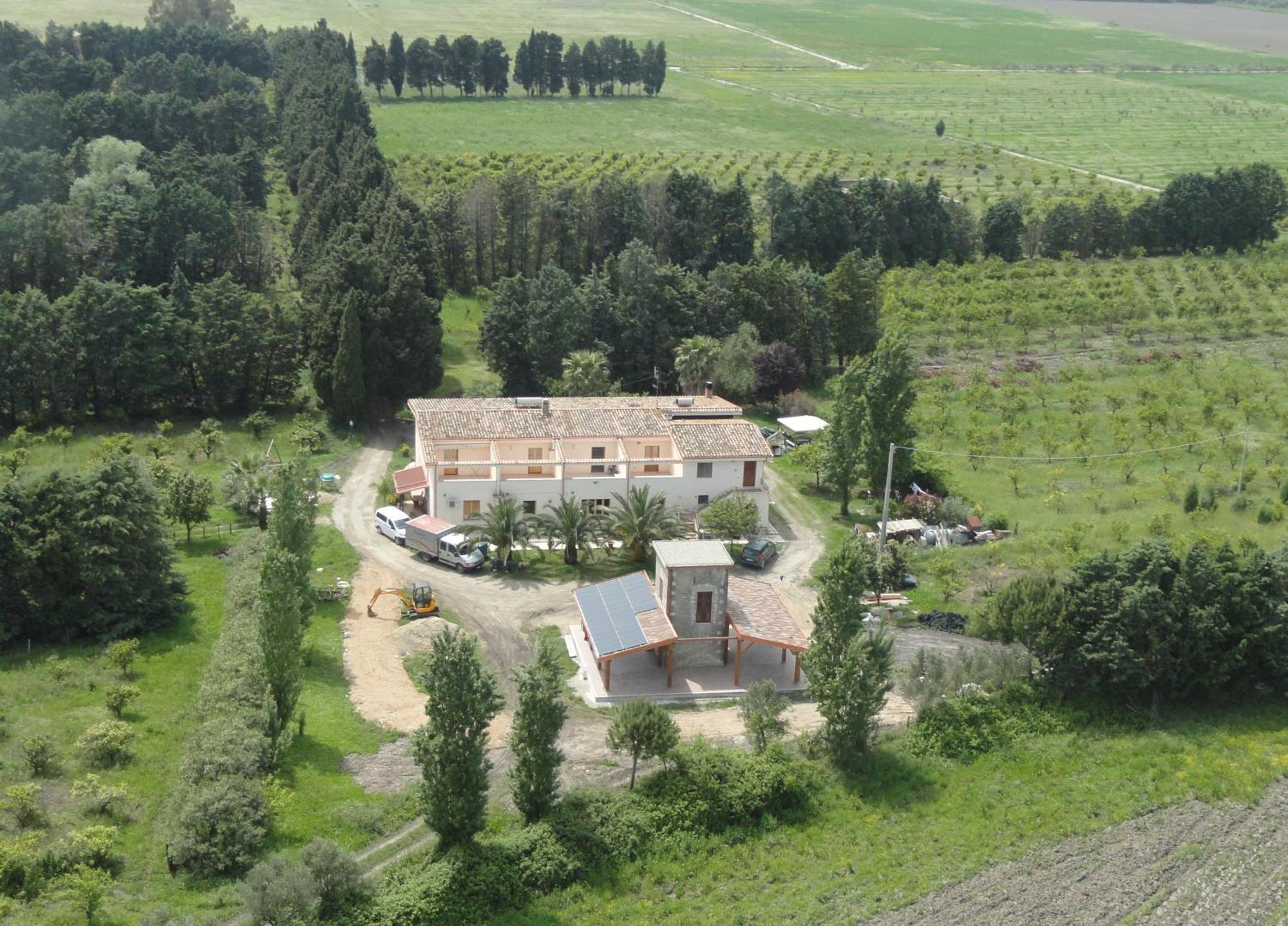 Agriturismo Torre Del Golfo โกรปานี ภายนอก รูปภาพ