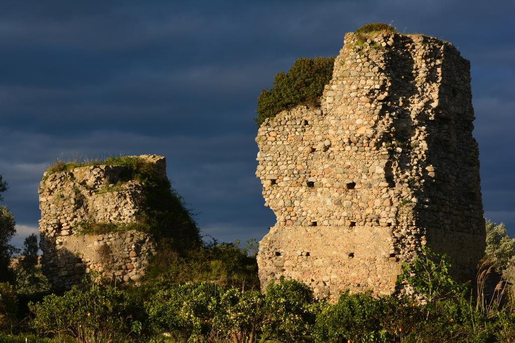 Agriturismo Torre Del Golfo โกรปานี ภายนอก รูปภาพ